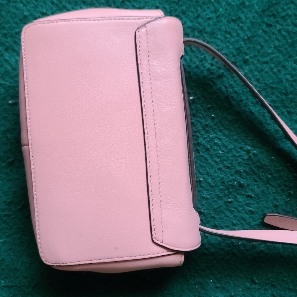 Purses - Picture 3 of 15